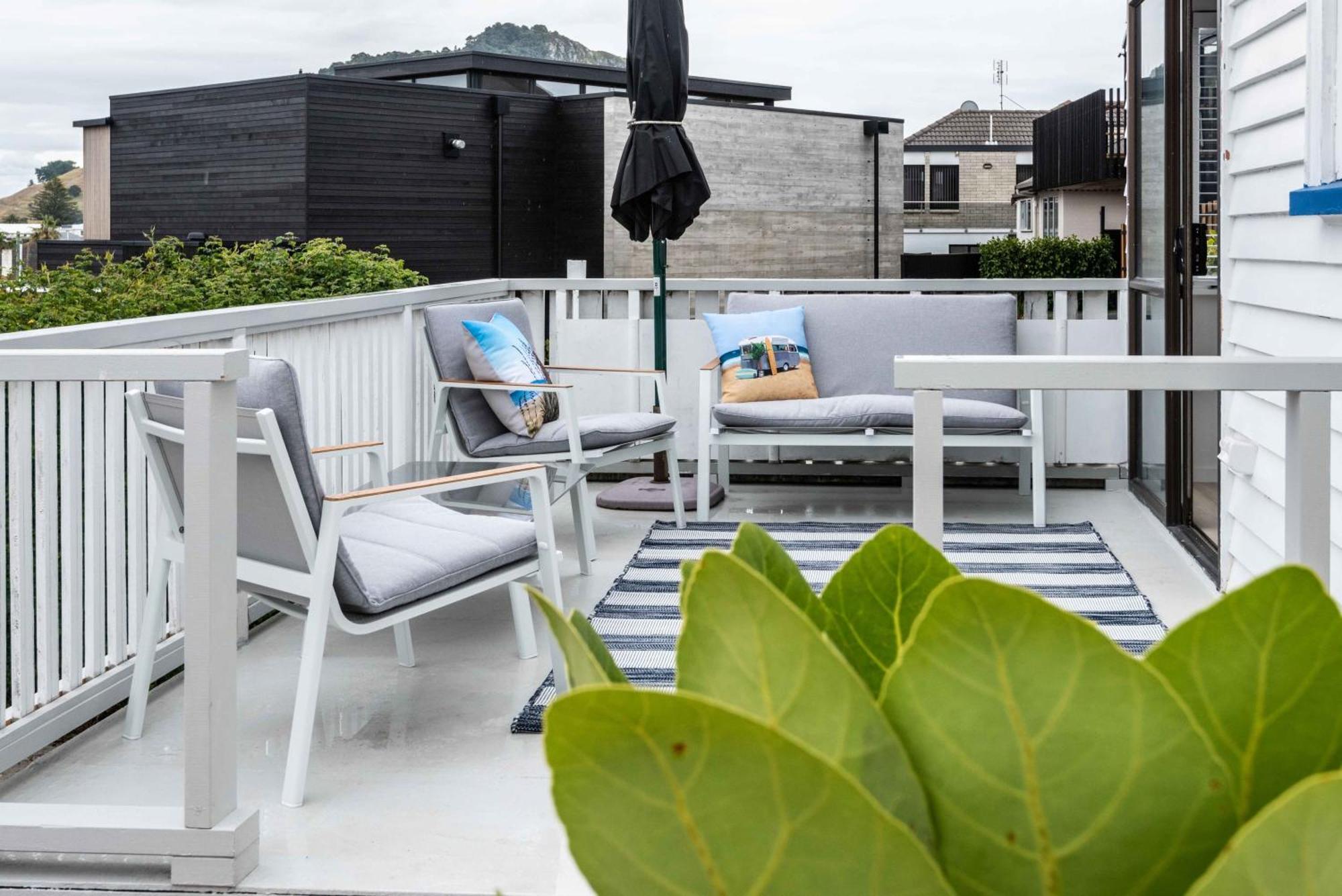 Awesome Beach House On Oceanview Road Mount Maunganui Exteriör bild